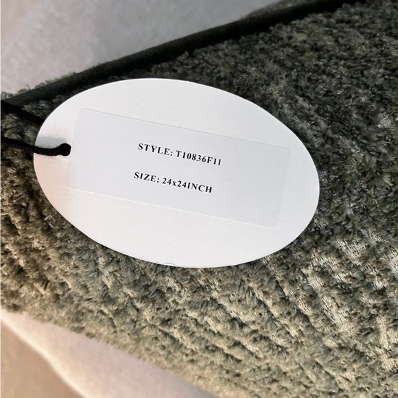 1-NWT CALLISTO HOME DECORATIVE PILLOW (please read description for details) - Picture 12 of 12